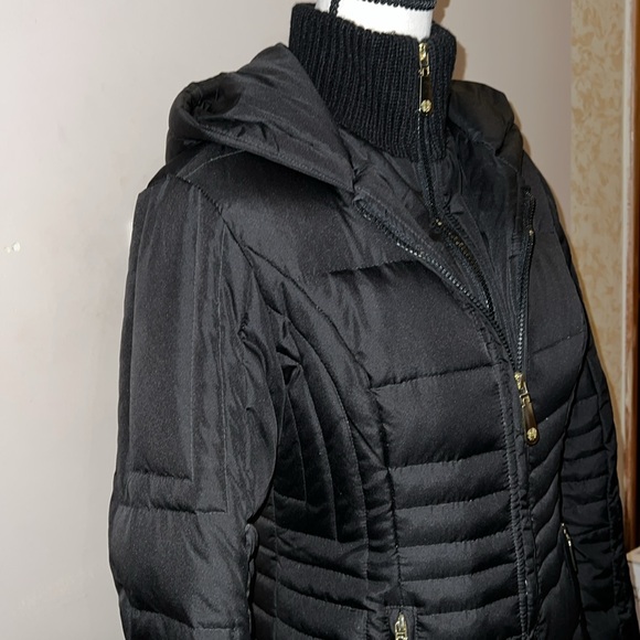 Vince Camuto Down Winter coat. - Picture 5 of 12